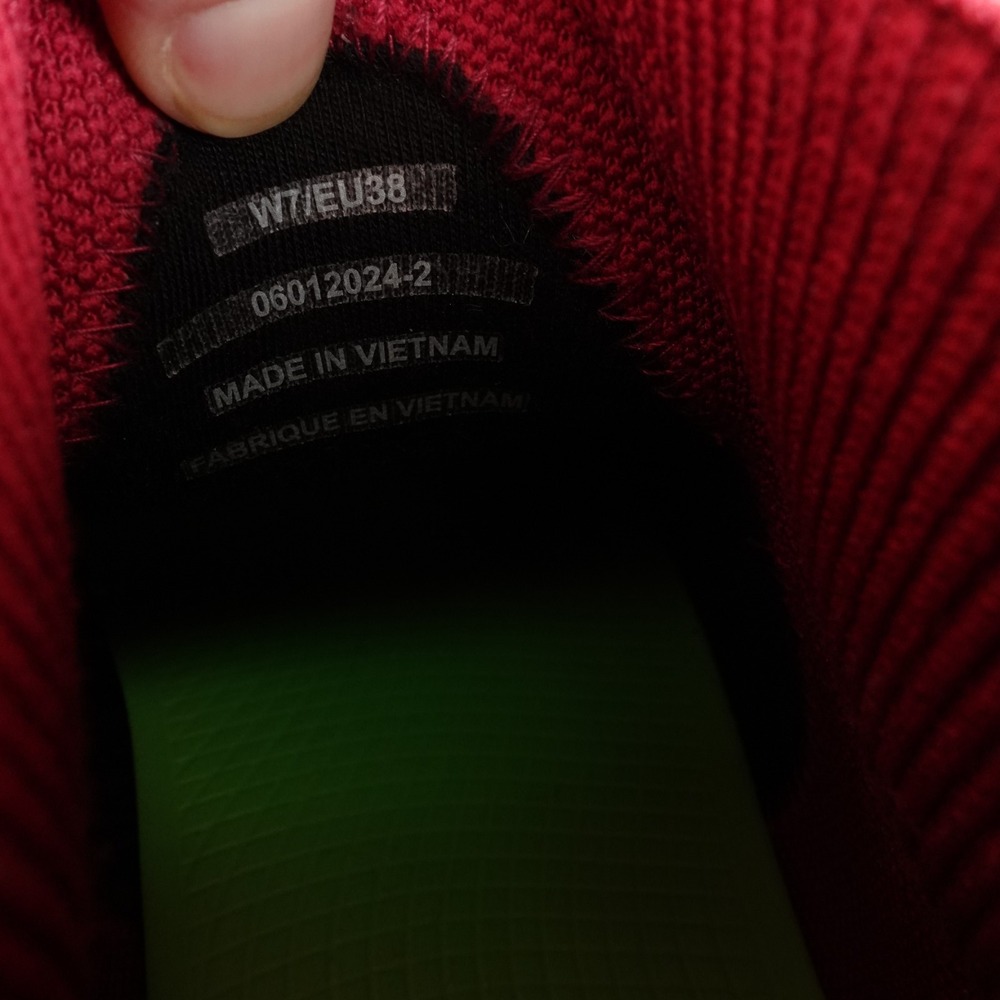 OOFOS Boot WMS SZ 7 Pink Red OOmega Londoner Wool Blend Comfort Recovery Chelsea - Picture 12 of 12